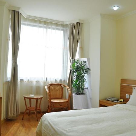 Super 8 Hotel Qingdao Railway Station Gui Zhou Road Luaran gambar