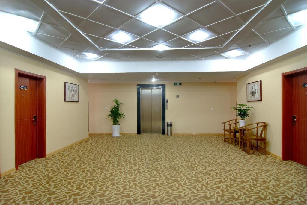 Super 8 Hotel Qingdao Railway Station Gui Zhou Road Luaran gambar