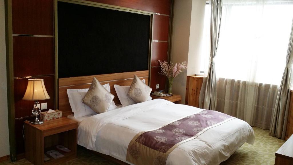 Super 8 Hotel Qingdao Railway Station Gui Zhou Road Luaran gambar